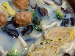 -阿瓦山寨·湘菜现炒·剁椒鱼头王(咸阳总店)
