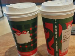 -星巴克(西安益田假日世界店)