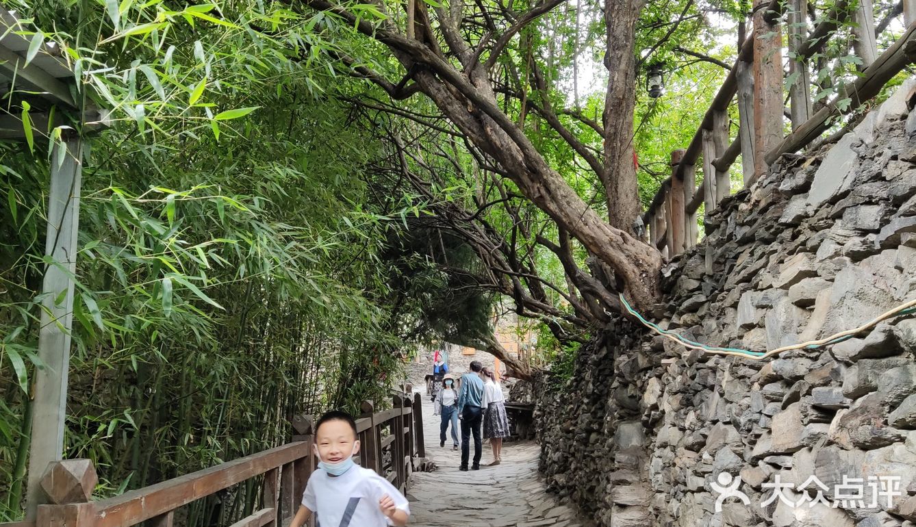 桃坪羌寨怎么避雷