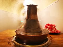 -洞庭洲·防空洞火锅·烧烤·铜锅涮肉(新百广场店)