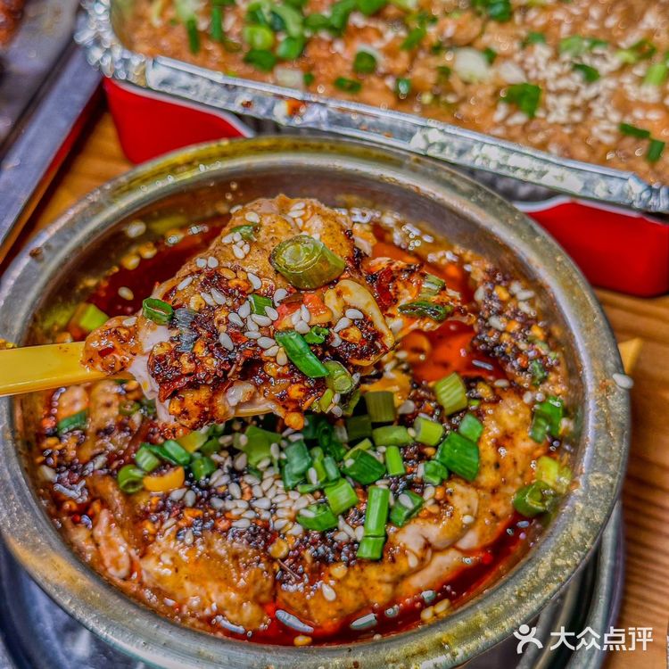 全国的烧烤都卷起来了 吃货的世界唯有美食不可辜负