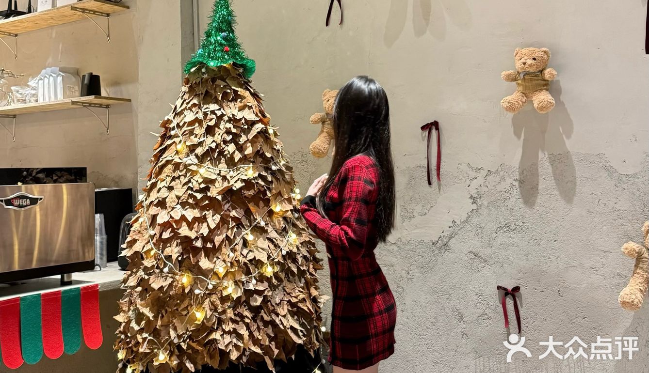 东莞探店｜5G过圣诞🎄这家店枫叶圣诞树太好拍