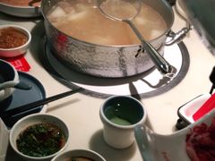 -左庭右院鲜牛肉火锅(浦江欢乐颂店)