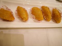 金勾珍珠咸水角-广州酒家(昌岗地铁站店)