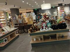 -魔方城市书房(中街益田店)