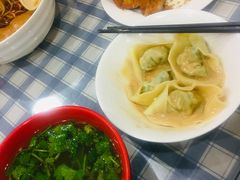 -潘国仙耳光馄饨(黄家阙路店)