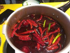 -何氏串串香火锅(翠亨店)