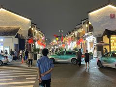-吴山路夜市