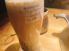 大红袍珍珠奶茶-湊湊火锅·茶憩(杭州湖滨银泰in77店)