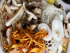 -菌之家·专业纯野生菌火锅·特色炒菌