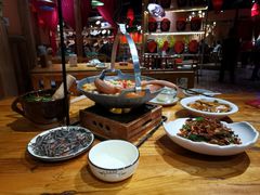 -老滇山寨•云南特色菜•地方菜•民族风情歌舞表演(金碧店)