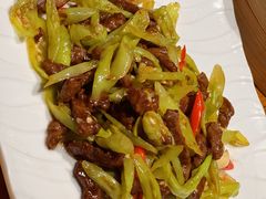 白辣椒炒牛肉-荣小馆(杭州大厦店)