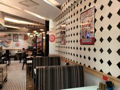 -潮庭港式茶餐厅·熊仔奶茶(同济广场店)