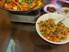 -富正毅三下锅·湘西韵味(天门山索道店)