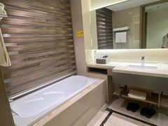 -兴芮温泉度假区