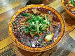 -胥佳烧鸡公牛肉面馆