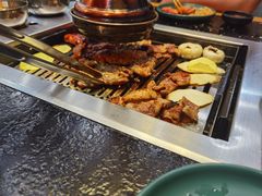 -臻牛烤肉