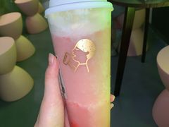 芝芝莓莓桃-喜茶(杭州滨江宝龙店)