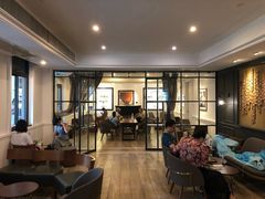 大堂-星巴克臻选(广州沙面店)