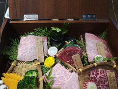 -山川小町·极番烧肉(新地假日广场店)