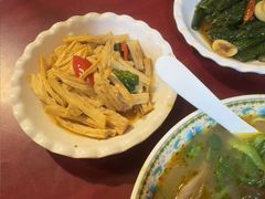 -金杨拉面王小吃面馆·牛三宝面·红烧牛肉粉