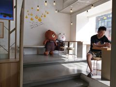 -顶东面包花园·生日蛋糕(世博店)