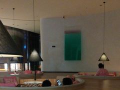 -涨巢·潮玩水疗局