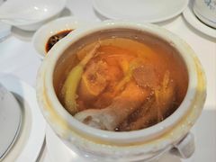 咸柠檬芫茜炖鸡脚-山泉公馆酒家(广州东站店)