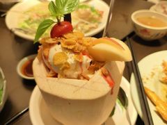 -大头虾越式风味餐厅(光明广场店)