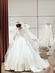 -派丽莫Pellimo原创设计婚纱品牌