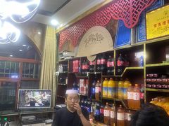 -三江源美食城