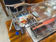 -哈尔滨小酒馆·鲜肉现穿自助烧烤(康新花园店)