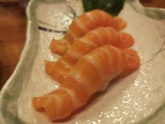 三文鱼手握-半藏居酒屋(香港花园店)