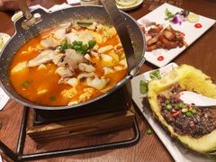 -老滇山寨•云南特色菜•地方菜•民族风情歌舞表演(金碧店)