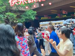 -瑞虹新天地月亮湾