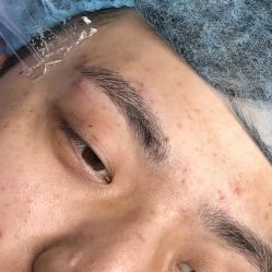 -一个差评成就的纹眉店