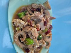 -崴海渔村(虹梅路店)