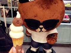-LINE FRIENDS Garosu-gil Flagship Store