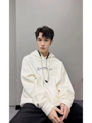 -一家只做男发烫染的店