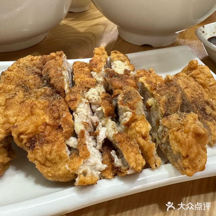 新场古镇日月伴