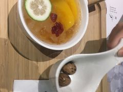 蔓越莓桃胶炖银耳-炖物24章·顺时轻养茶(杭州保利时光里店)