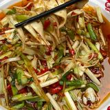 成都天府二街！年轻人原来都在这里聚餐！！