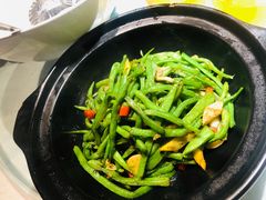砂锅扁豆丝-雲蜀龙阁·金牌水煮鱼(方庄店)