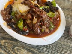 -歹歹的加个面过油肉拌面