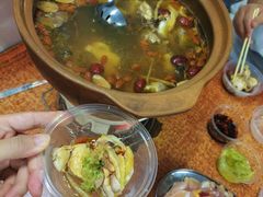 阳山骟鸡-威邵鸡煲(西华路总店)