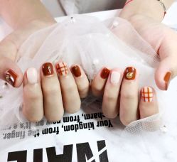 -Pink You美甲美睫纹绣定制中心