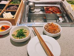 -海底捞火锅(新松江路生日主题店)