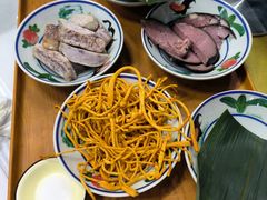 -刘姐啤酒鱼民族演艺餐厅(西街总店)
