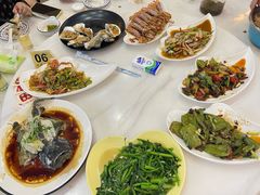 -覃记海鲜美食餐厅