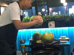 -东椰·海南椰子鸡火锅(朝阳门店)